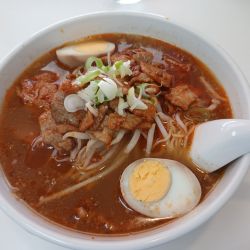 豚肉にんにく麵 900円