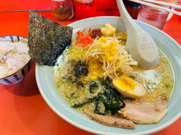 「ネギラーメン、小ライス」@ラーメンショップ 上柚木店の写真