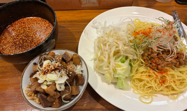 「広島つけ麺　1000円+みにぶた飯300円」@広島つけめん まるとちびの写真