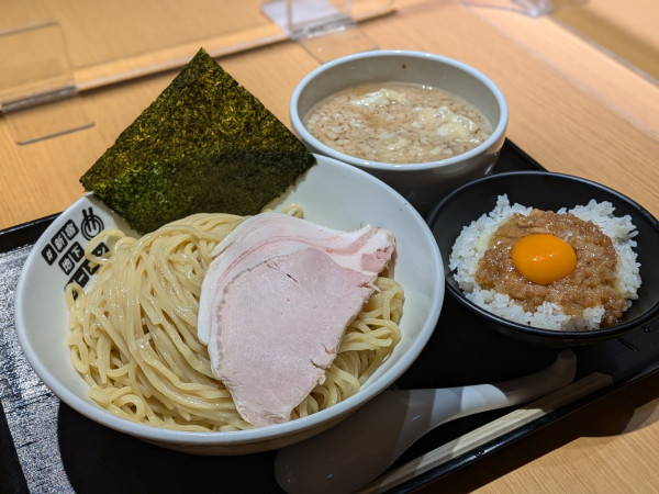「ラーメン ハチロク」@#新宿地下ラーメンの写真