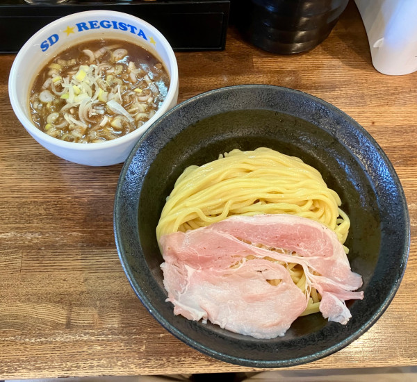 「濃厚つけ麺　200g　1050円」@SPORTS DINING REGISTAの写真