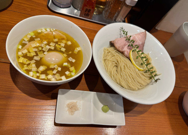 「【限定】秋田高原比内地鶏の鰹昆布水つけ麺（塩）」@麺屋 真心の写真