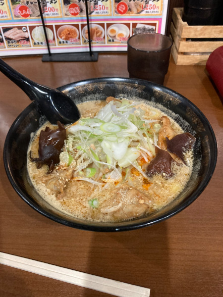 「ホルモン味噌ラーメン990円」@麺や 黒助の写真