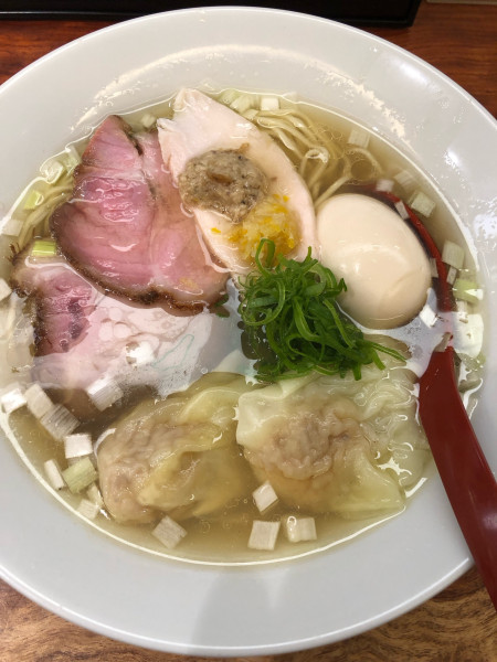 「特製塩そば」@三馬路 東京店の写真