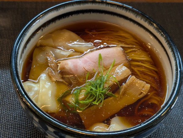 「dashiワンタン中華そば」@鈴鳴食堂 三番館の写真