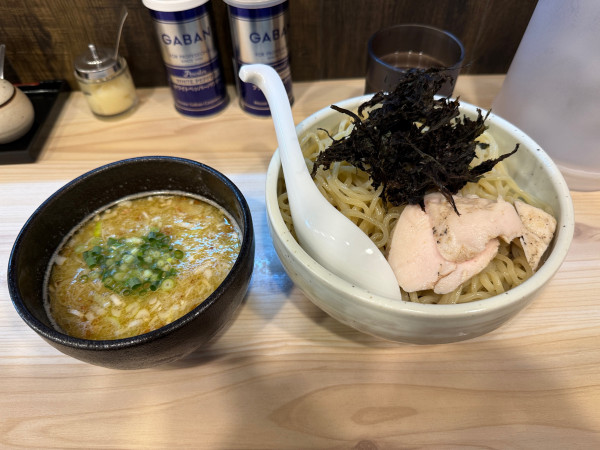 「鶏白湯と生姜 つけ麺」@らーめん鶏の一の写真