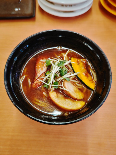 「スパイス香るスープカレーラーメン(460円)」@スシロー 武蔵村山店の写真