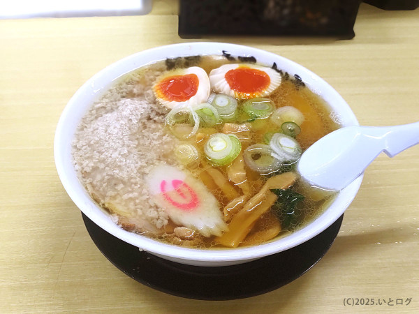 「チャーシューメン大盛り（＋煮たまご＋背脂）」@麺屋 ようすけの写真