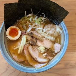 特製生姜醤油ラーメン 1350円