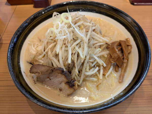 「味噌らーめん」@味噌らーめん いと井 横浜西口店の写真