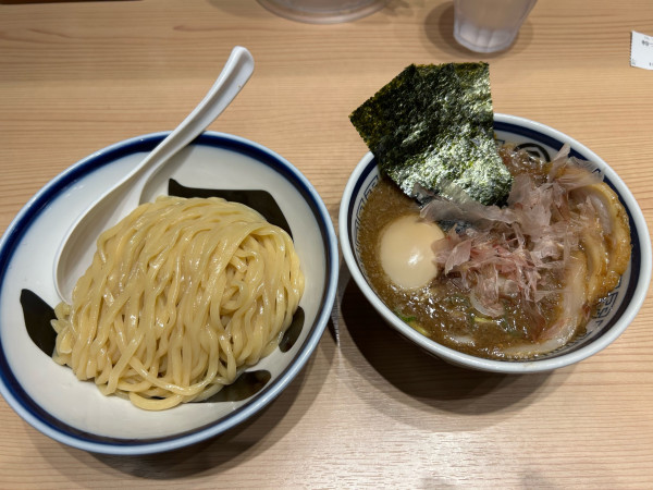 「濃厚魚介特製つけ麺」@らーめん玉 田町店の写真