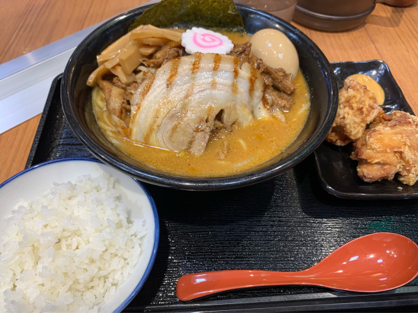 「特製百年マルキン味噌ラーメン➕唐揚げセット」@マルキン本舗 きららシティ店の写真