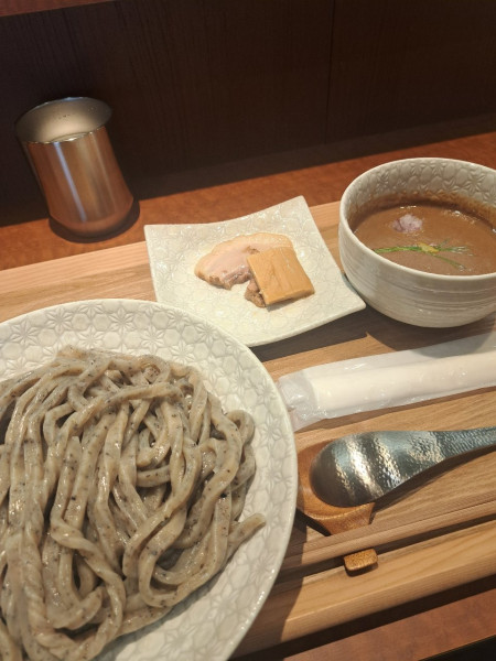 「御影つけめん中」@手打式特級多加水 御影麺 鏑矢の写真