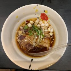 地鶏醤油らーめん 1000円