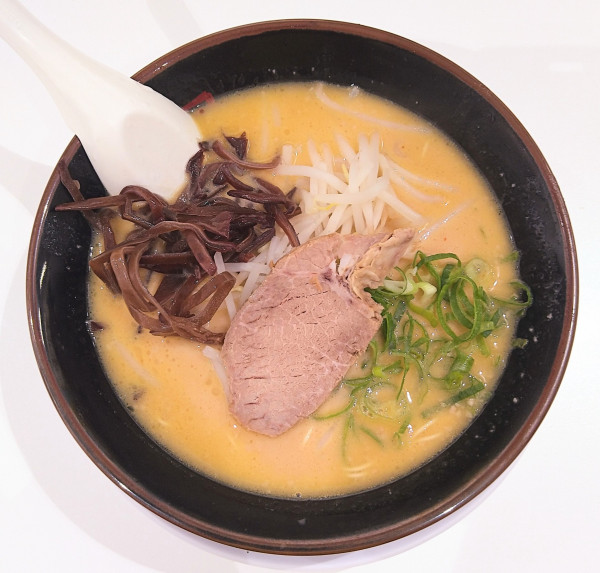 「味噌󠄀ラーメン＋替玉」@博多天神 新宿御苑店の写真