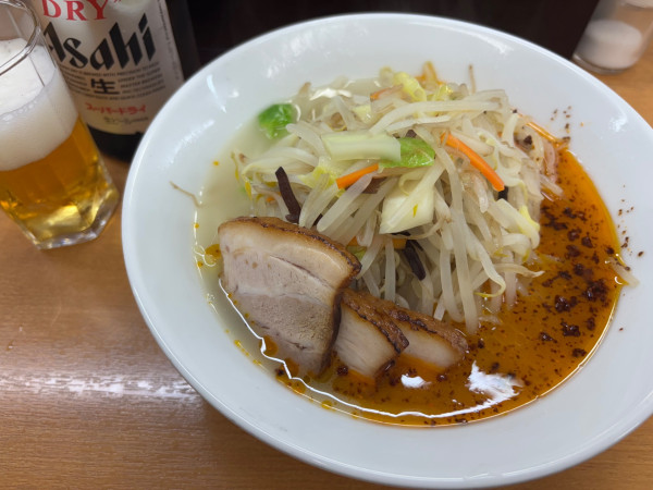 「アサヒスーパードライ中瓶〜鶏ぶた塩辛タンメン」@富白 御徒町本店の写真