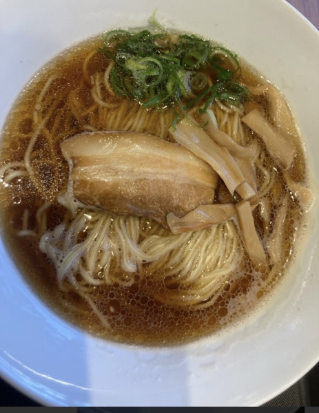 「醤油ラーメン大盛」@松軒 中華食堂 千歳烏山店の写真