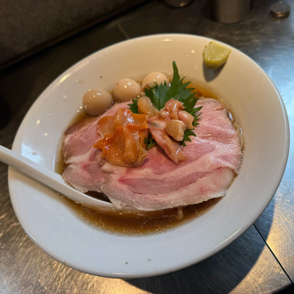 「冷し赤貝の漬け山葵添え蕎麦」@さんじの写真