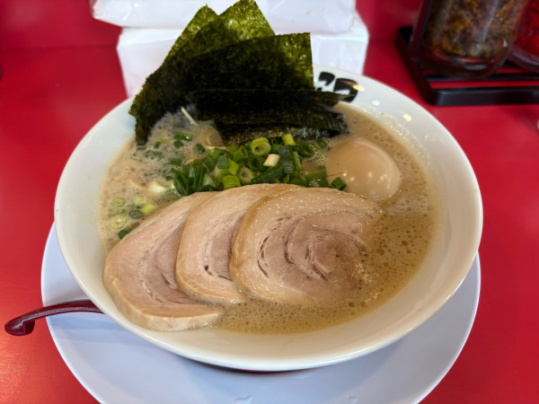 「Maxラーメン(1,050円)」@がっとん 日吉店の写真
