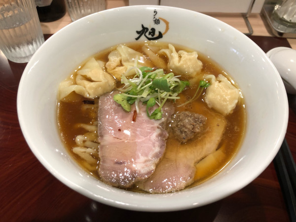「醤油らぁ麺」@らぁ麺旭の写真