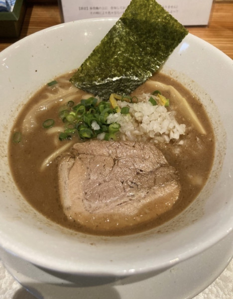 「濃厚豚鶏魚介ラーメン」@つけめん・らーめん・煮干そば 金狼の写真