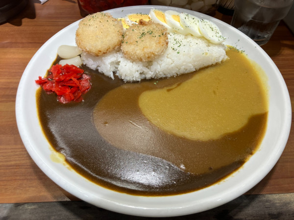 「じゃがころゆで卵カレー 1078円」@ナイル 博多阪急店の写真
