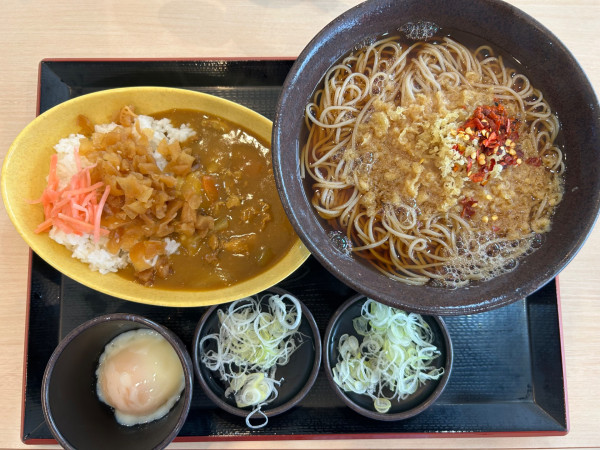 「朝そばカレー(500¥)」@ゆで太郎 ひたちなか高場店の写真
