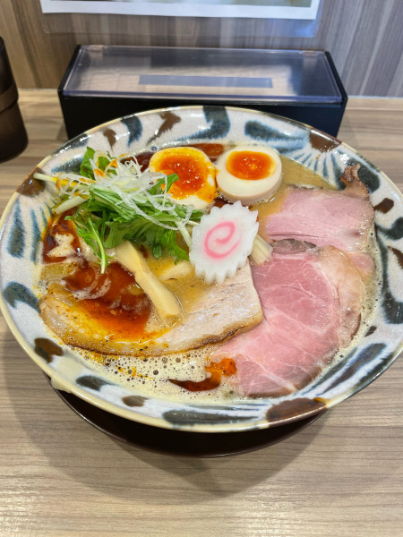 「鶏そば塩　大盛　海老ラー油」@鳥そば 真屋の写真