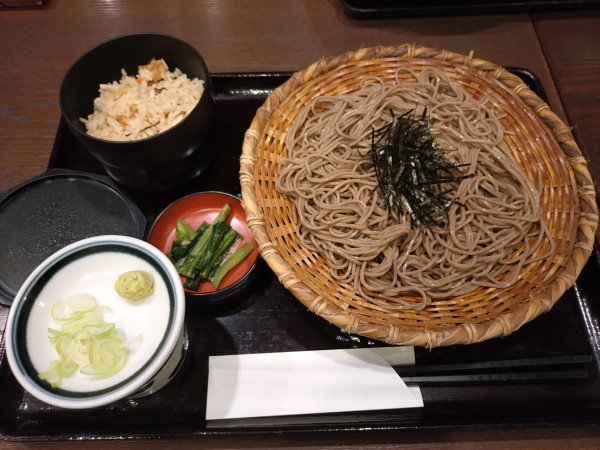 「ざるそば定食（おろしわさび付）890円」@信州そば処 そじ坊 戸塚モディ店の写真