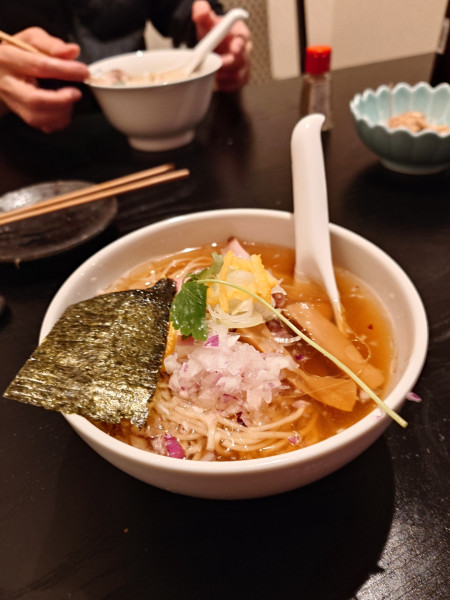 「煮干し中華蕎麦（塩）」@あら炊き中華そば わたる 幸町店の写真