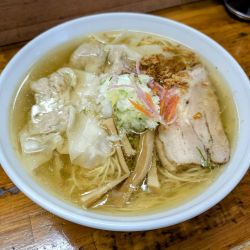 塩ワンタン麺1120円