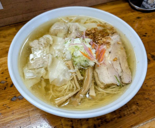 「塩ワンタン麺1120円」@支那そば 福々亭の写真