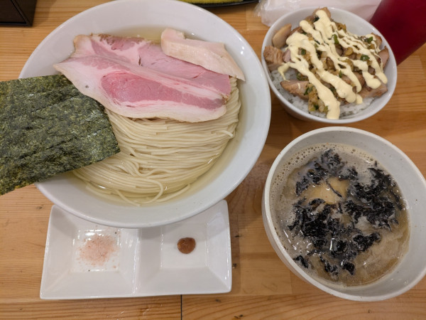 「【ゲリラ限定】昆布水つけ麺➕ミニネギマヨチャーご飯➕川村募金」@煮干らーめん 川むらの写真