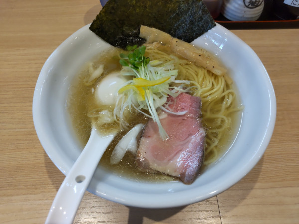 「しかて白らーめん味玉」@麺処 しかての写真