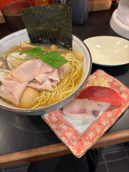 「蛤そば煮卵+今日の握り1850円」@中華そば 四つ葉の写真