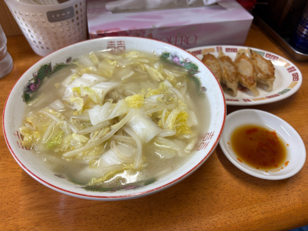 「タンメン + 餃子」@香 東中神店の写真