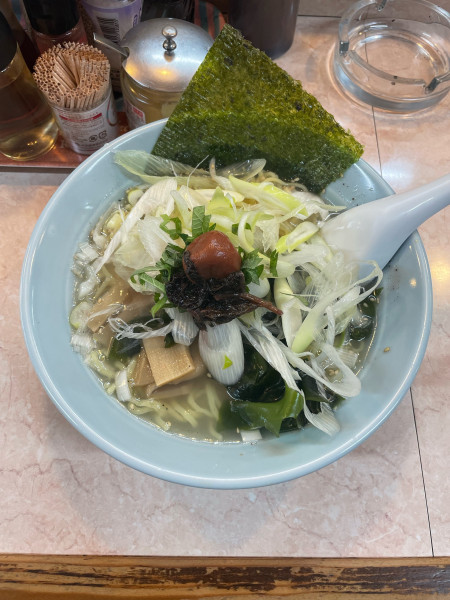 「梅しそラーメン(830円)細麺」@ラーメン菱和 上大岡店の写真