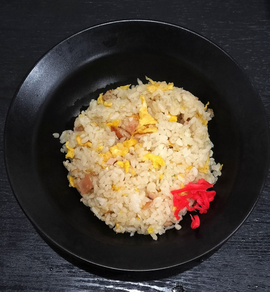 「ニンニク炒飯 715円」@楽楽鮮の写真