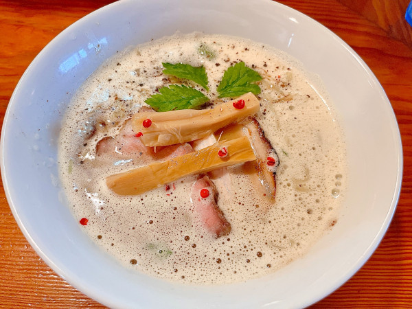 「白湯塩そば（1100円）」@中華そば 陽なたの写真