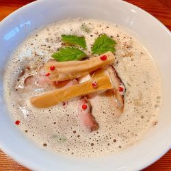 白湯塩そば（1100円）