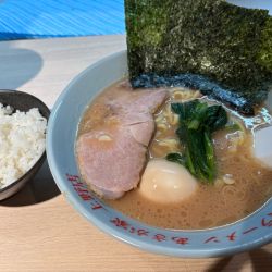 味玉ラーメン+小ライス