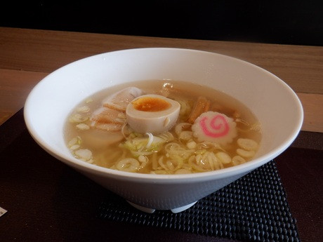 「コク旨塩ラーメン」@寿 駒門PA店の写真