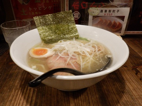「塩ラーメン」@ホロトン 東中野駅前店の写真