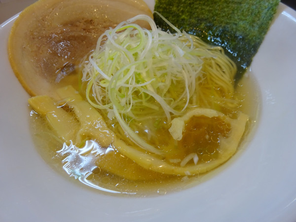 「塩そば 880円」@塩そば専門店 麺屋ギャオス 秩父店の写真