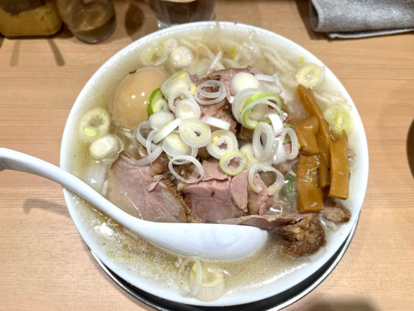 「味玉塩ラーメン」@札幌六坊の写真