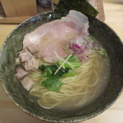 塩中華そば（900円）