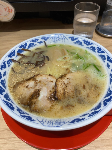 「亀王らーめん　¥980」@九州らーめん 亀王 西中島店の写真