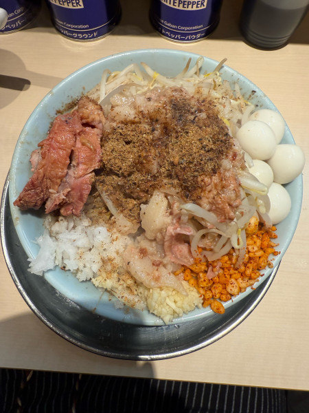 「小ラーメン　うずら」@麺でる 立川店の写真