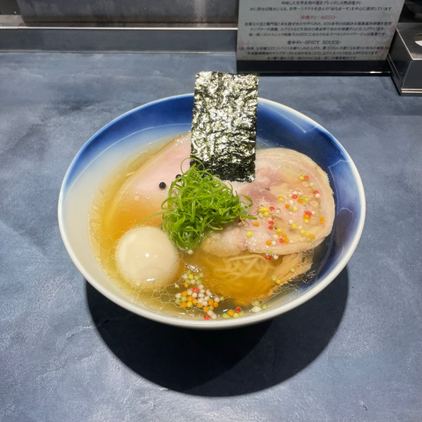 「地鶏の味玉塩RAMEN」@うずとかみなりの写真