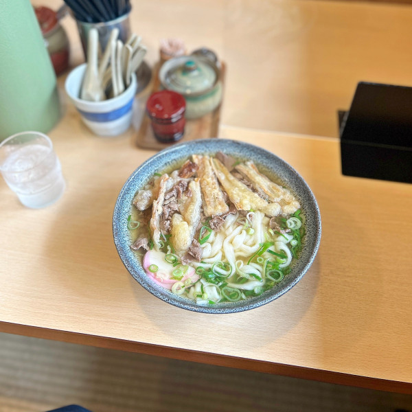 「肉ごぼう」@手打 葉隠うどんの写真